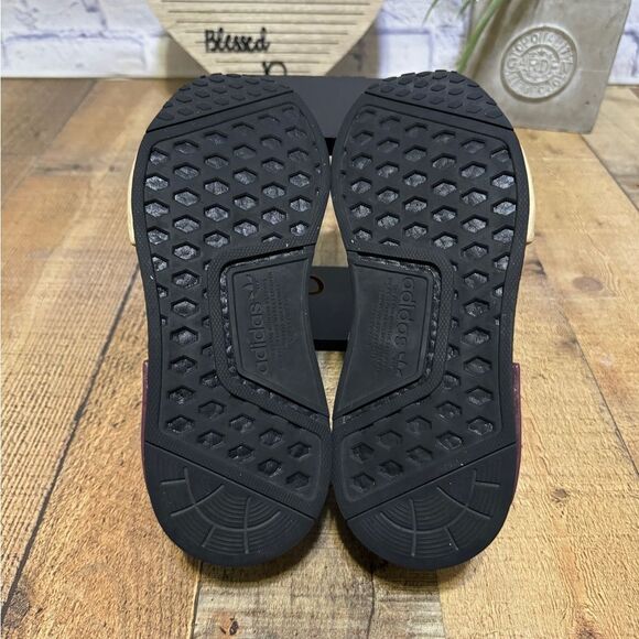 adidas NMD_R J STAR WARS MANDALORIAN Kids Brown/Tan/Black Youth Size 6  GZ2745 - Picture 8 of 10